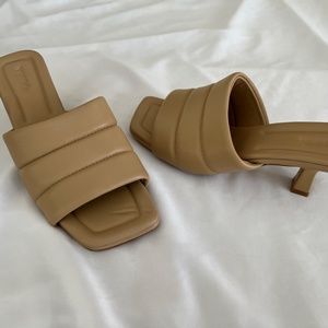 VINCE Tan Ceil Mule Sandals Shoes Buttery Soft Leather Casual Career Work Summer